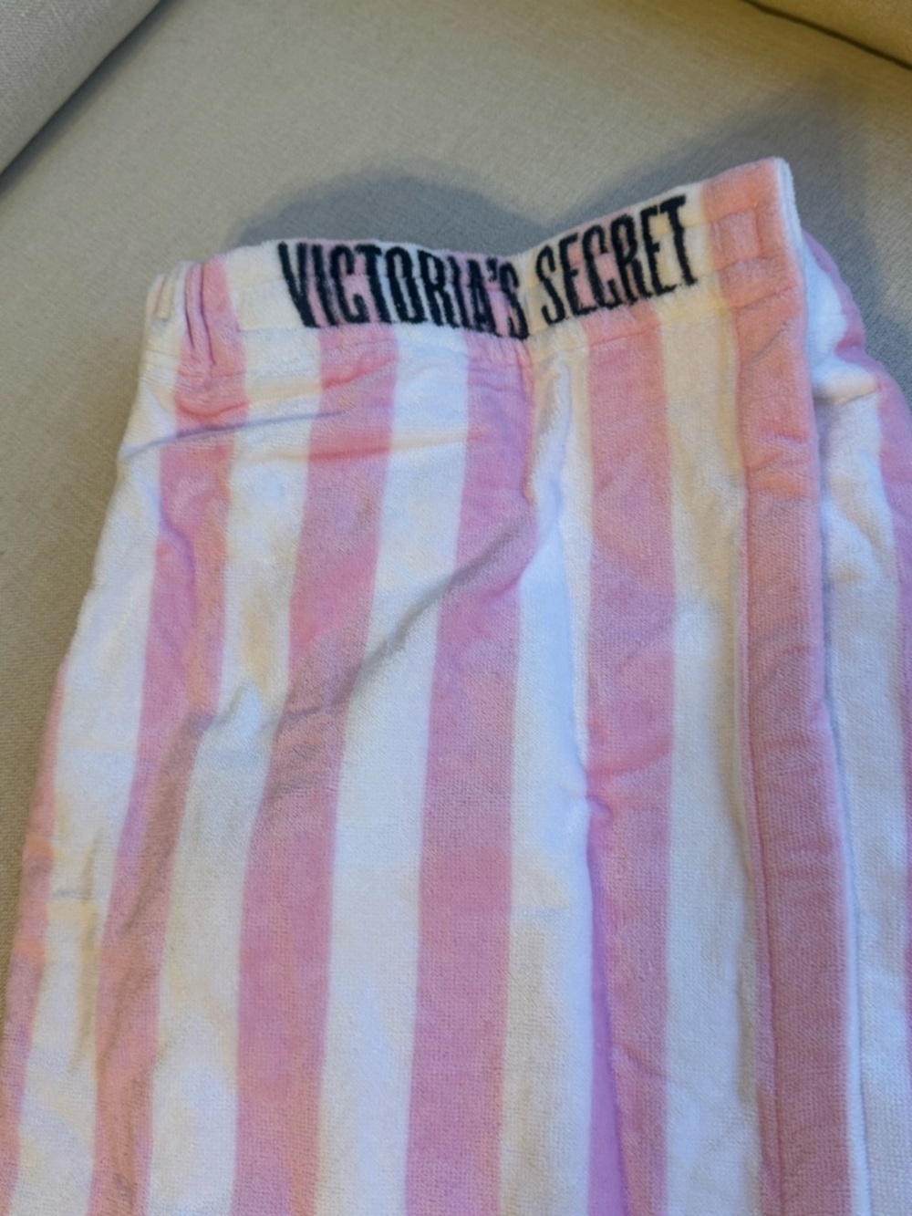 Victoria's Secret Body Wrap Towel - Pink Stripes With Palm Leaf Design - Picture 2 of 4